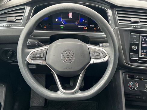 Used 2022 Volkswagen Tiguan S image 15