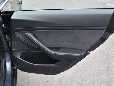 Used 2021 Tesla Model 3 Standard Range Plus image 38