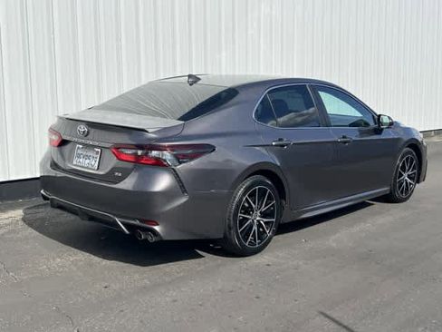 Used 2023 Toyota Camry SE image 6