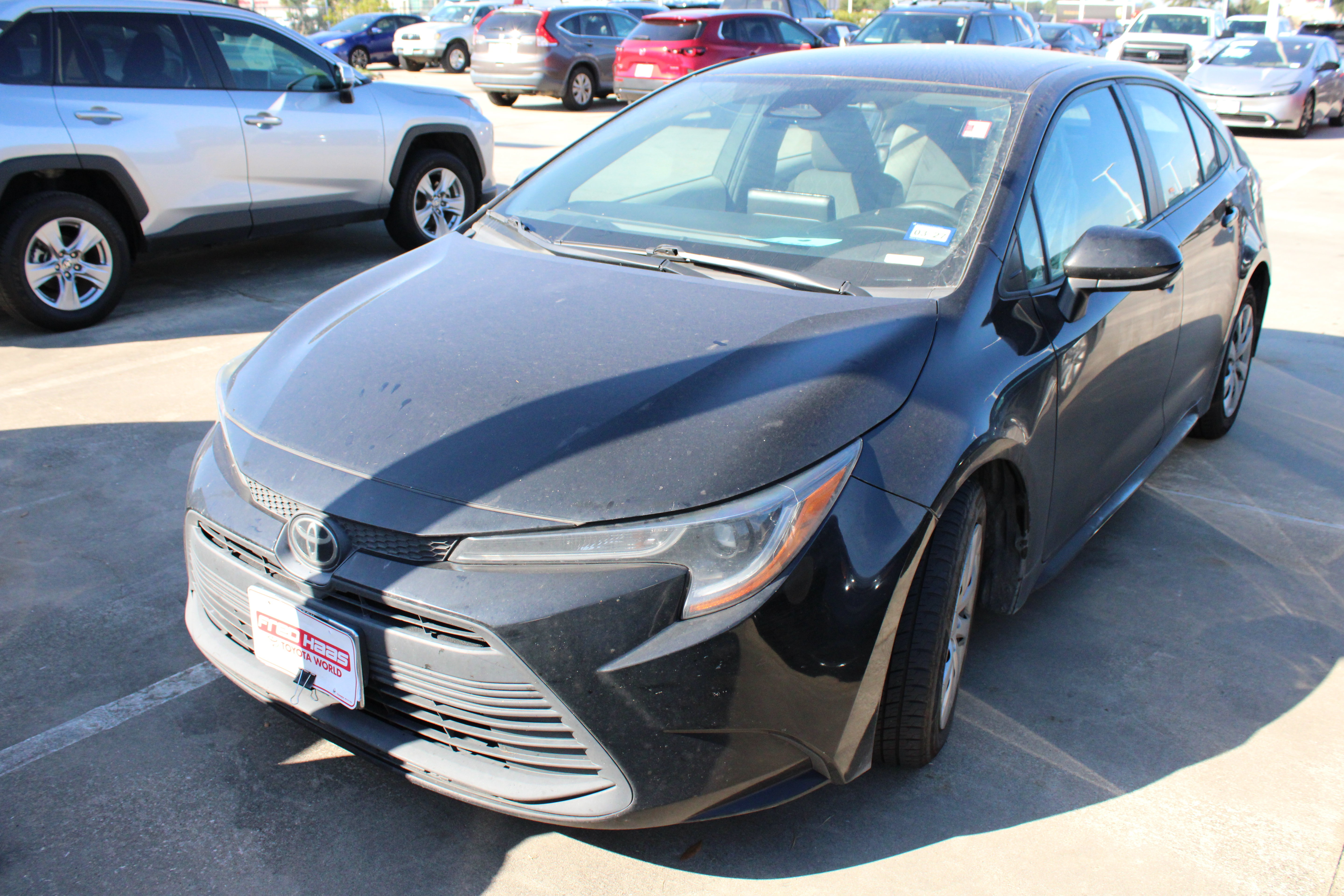 Used 2023 Toyota Corolla LE FWD image 4