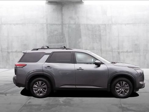 Certified 2025 Nissan Pathfinder SV w/ SV Premium Package FWD image 5