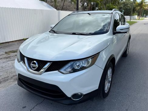 Used 2018 Nissan Rogue Sport SV w/ SV Technology Package FWD image 7