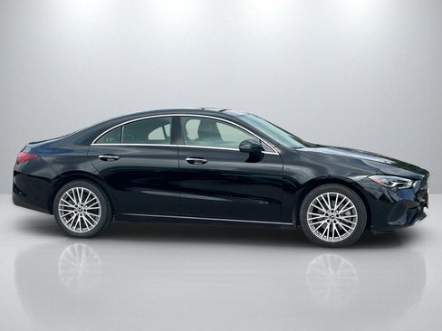 Used 2025 Mercedes-Benz CLA 250 4MATIC image 4