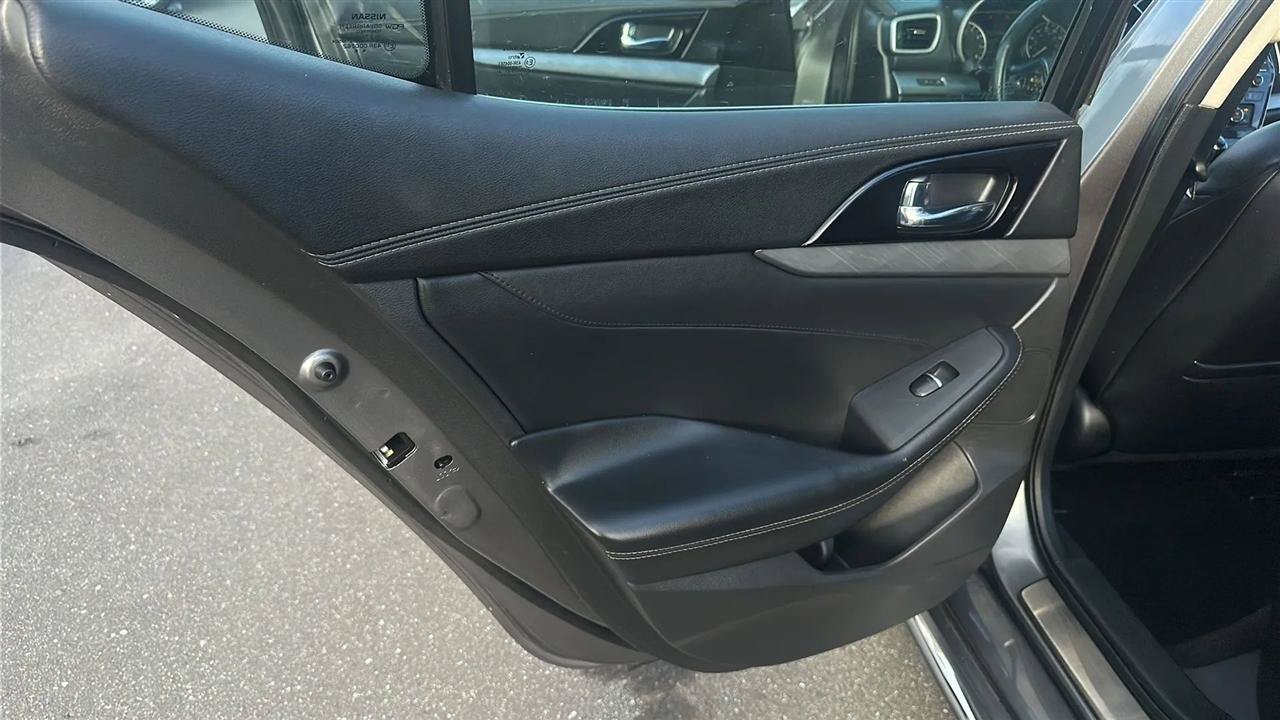 Used 2016 Nissan Maxima 3.5 SL FWD image 52