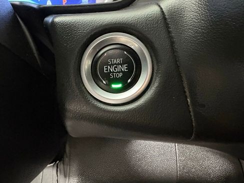 Used 2024 Chevrolet Suburban LT RWD image 33