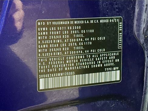 Certified 2021 Volkswagen Tiguan SEL Premium R-Line image 32