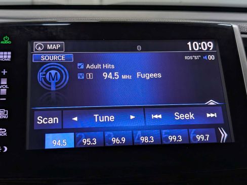 Used 2016 Honda Pilot Touring image 27