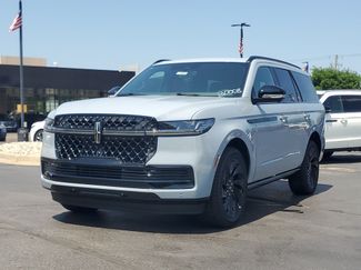 New 2027 Lincoln Navigator Reserve w/ Jet Appearance Package AWD/4WD video 2