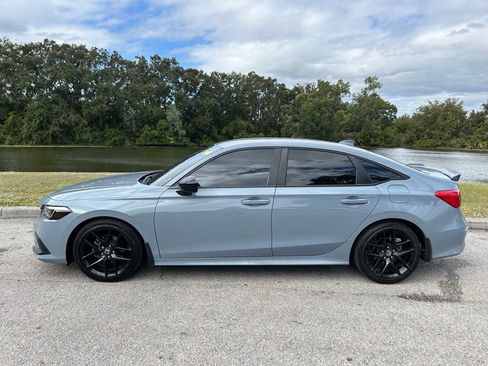 Used 2022 Honda Civic Sport image 2