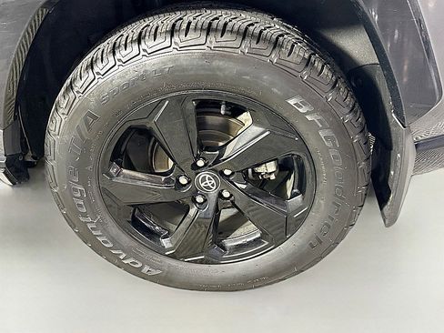 Used 2021 Toyota RAV4 XSE image 31