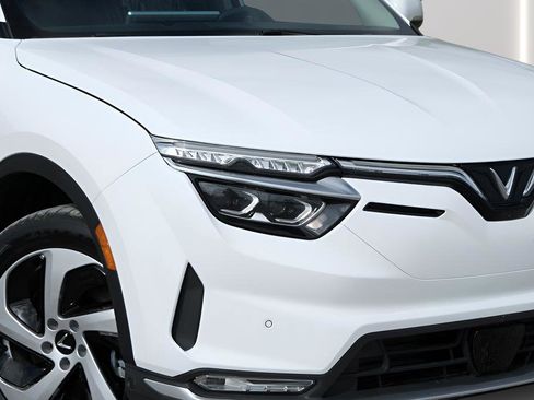 New 2025 VinFast VF 8 Eco AWD/4WD image 27