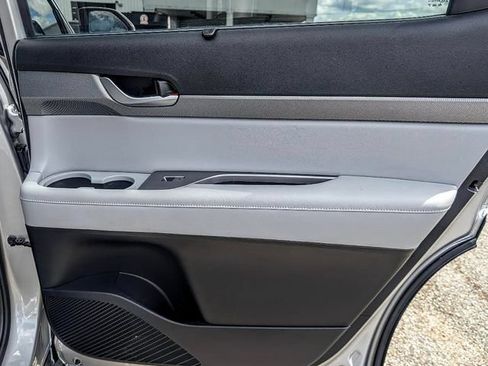 Used 2022 Hyundai Palisade SEL w/ Premium Package FWD image 13