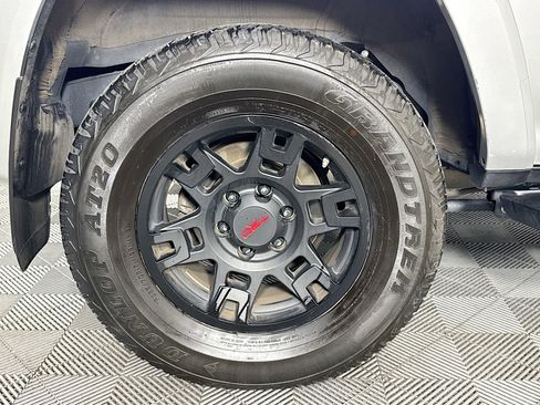 Used 2021 Toyota 4Runner TRD Off-Road Premium w/ Moonroof Package image 32