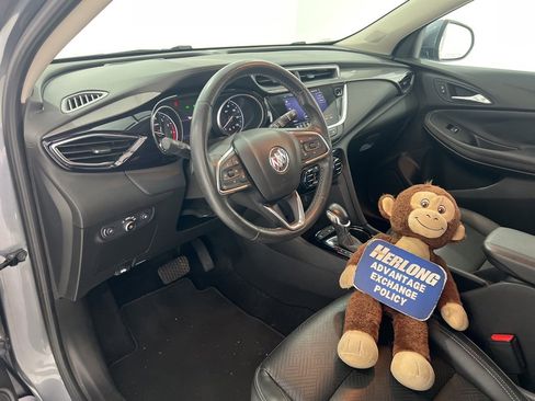 Used 2022 Buick Encore GX Essence image 9