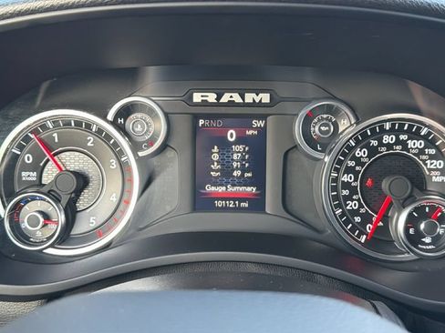 Used 2024 RAM 3500 Tradesman w/ Chrome Appearance Group AWD/4WD image 18