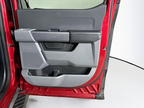 Used 2021 Ford F150 XLT image 28