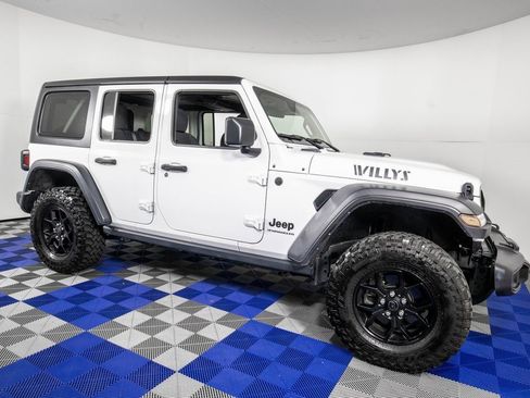Used 2024 Jeep Wrangler Willys image 3
