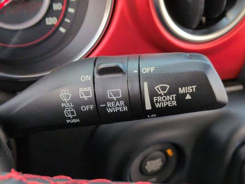 Used 2021 Jeep Wrangler Unlimited Rubicon image 42