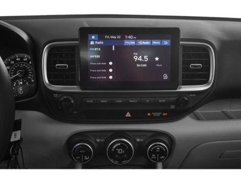 Used 2022 Hyundai Venue SEL FWD image 13