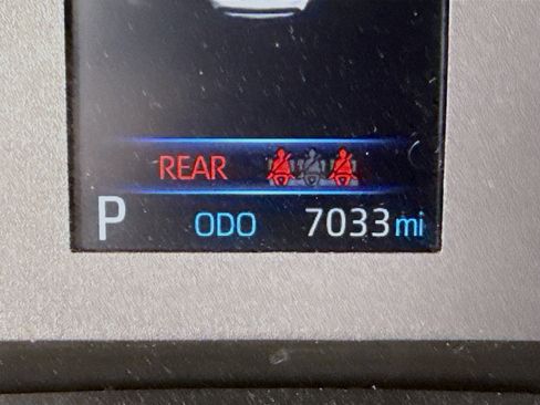 Used 2025 Toyota Corolla LE image 16