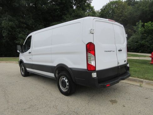 Used 2018 Ford Transit 250 130 Low Roof RWD image 28