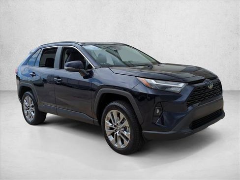 Used 2023 Toyota RAV4 XLE Premium FWD image 3