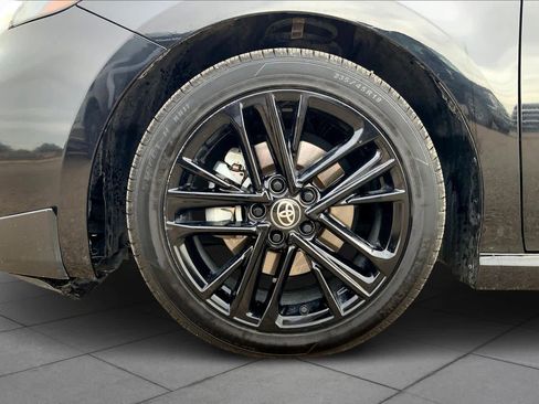 Used 2025 Toyota Camry SE image 10