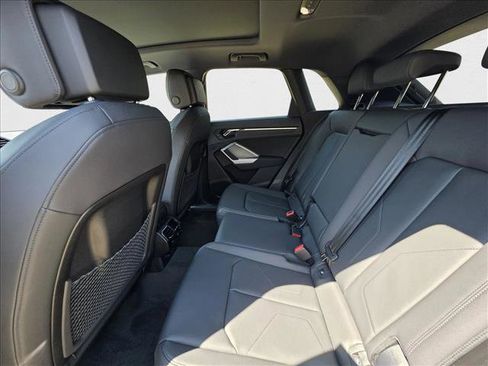 New 2025 Audi Q3 2.0T Premium image 18