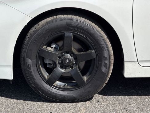 Used 2012 Toyota Prius Prime Plug-In Hybrid image 28