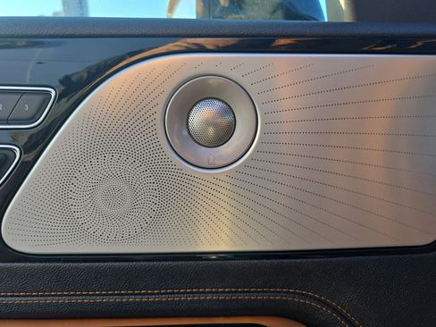 Used 2023 Lincoln Aviator Black Label w/ Dynamic Handling Package image 20