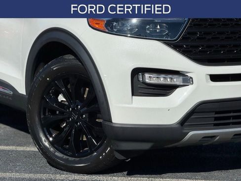 Certified 2022 Ford Explorer XLT w/ Equipment Group 202A image 3