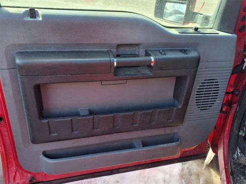 Used 2012 Ford F250 XL w/ PWR Equipment Group image 5