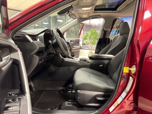 Used 2019 Toyota RAV4 XLE w/ All Weather Liner Package image 18