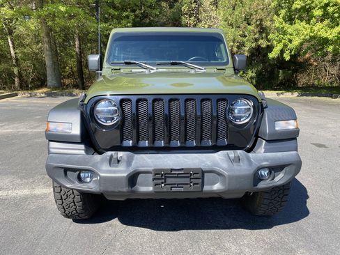 Used 2020 Jeep Wrangler Unlimited Sport image 3