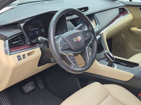 Used 2019 Cadillac XT5 Luxury FWD image 12