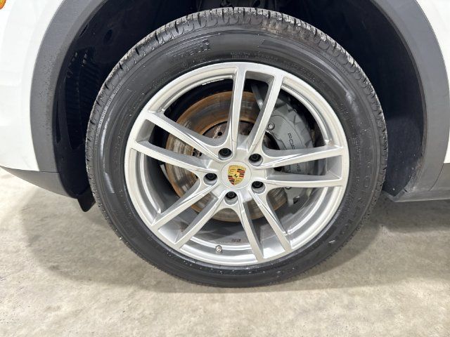 Used 2019 Porsche Cayenne S AWD/4WD image 34