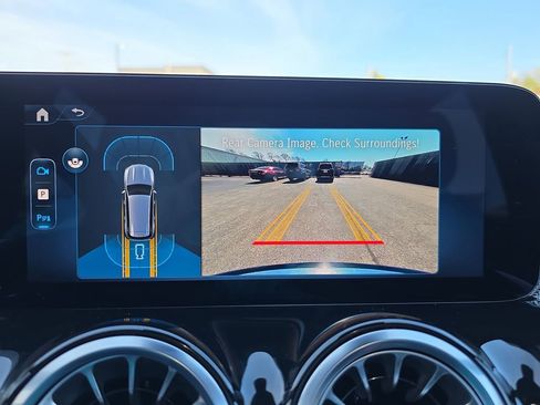 Certified 2025 Mercedes-Benz GLB 250 4MATIC image 28