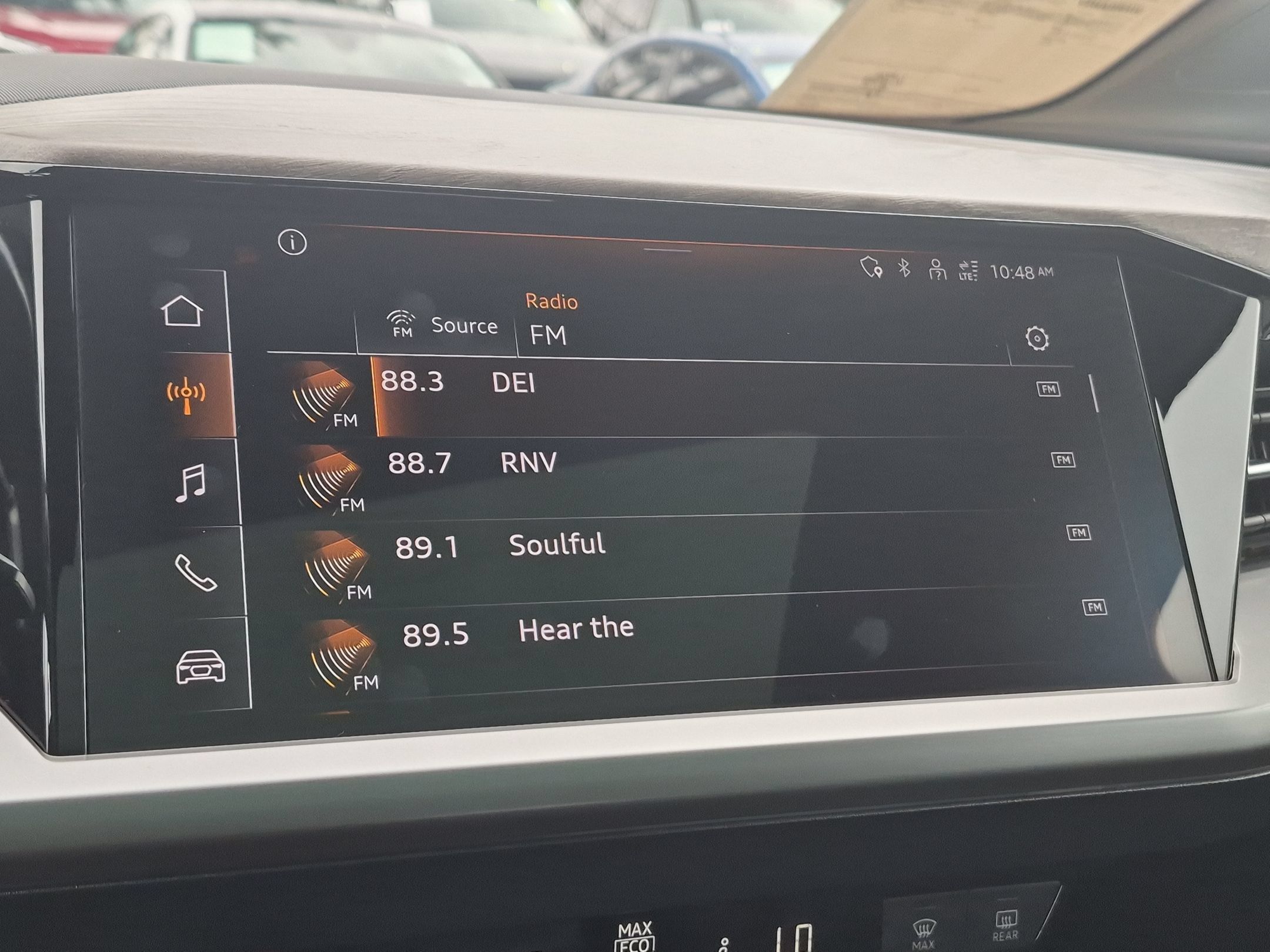 Used 2023 Audi Q4 e-tron Premium w/ Convenience Package RWD image 18