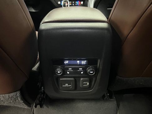 Certified 2018 Buick Enclave Avenir w/ Avenir Technology Package AWD/4WD image 42