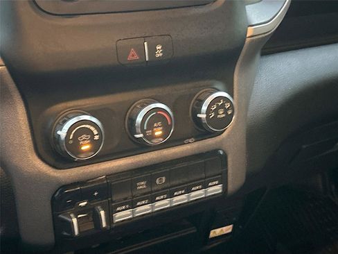 Used 2022 RAM 2500 Tradesman w/ Chrome Appearance Group image 16