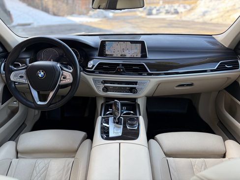 Used 2017 BMW 740i xDrive 740i xDrive AWD 4dr Sedan image 31