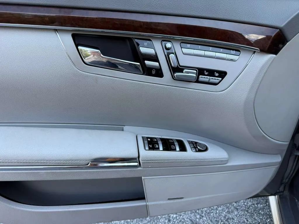 Used 2012 Mercedes-Benz S 550 4MATIC image 13