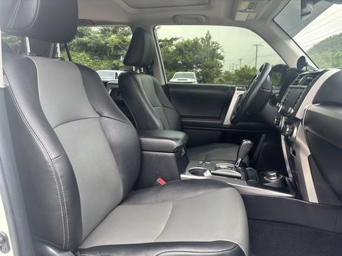 Used 2021 Toyota 4Runner SR5 Premium w/ Moonroof Package AWD/4WD image 27
