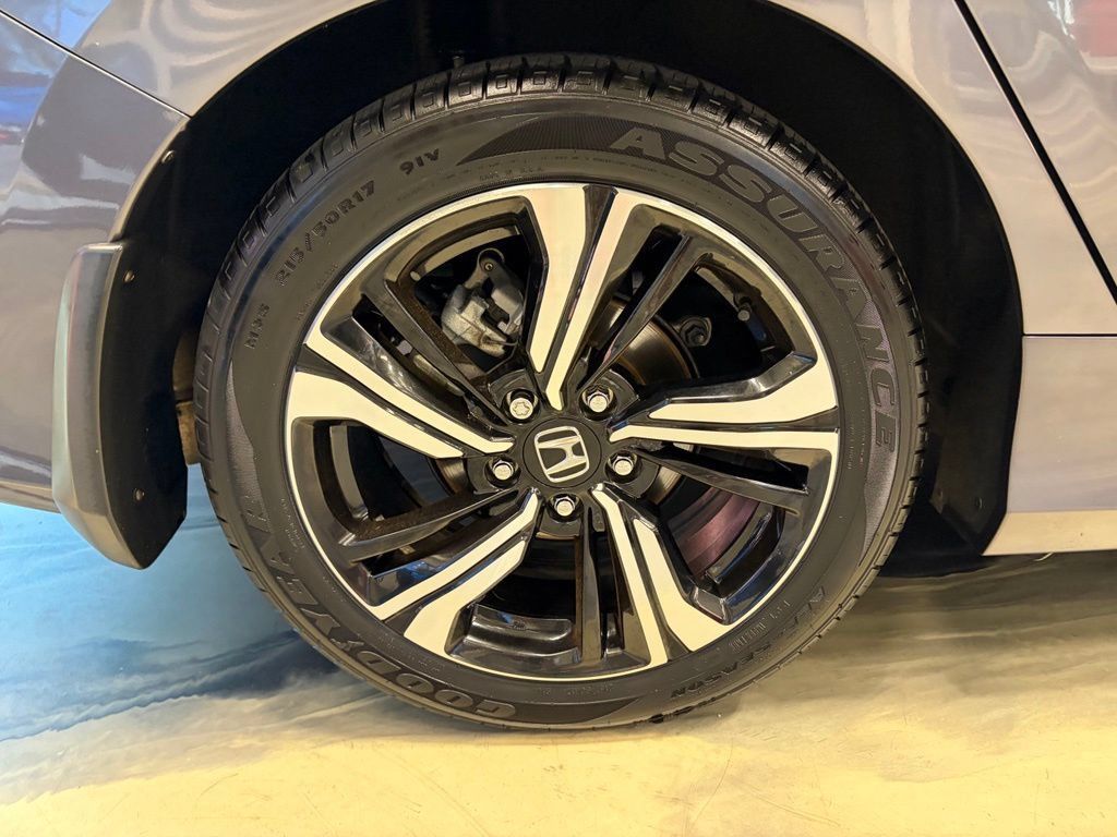 Used 2018 Honda Civic Touring image 25