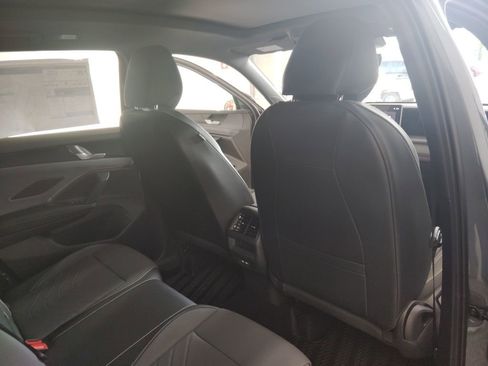 New 2026 Volkswagen Tiguan SE R-Line AWD/4WD image 16