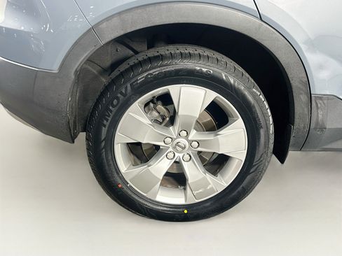 Used 2020 Volvo XC40 T4 Momentum FWD image 11