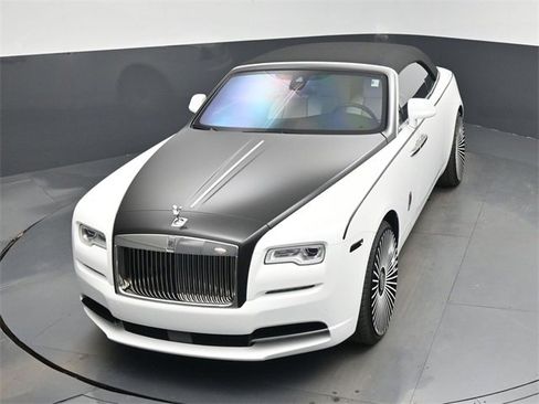 Used 2016 Rolls-Royce Dawn image 59