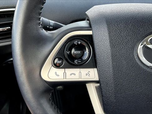 Used 2019 Toyota Prius Prime Advanced image 23
