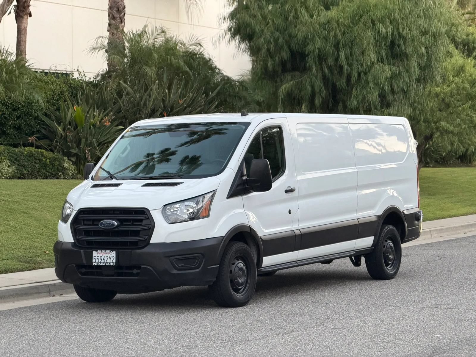 Used 2020 Ford Transit 250 Low Roof RWD image 1