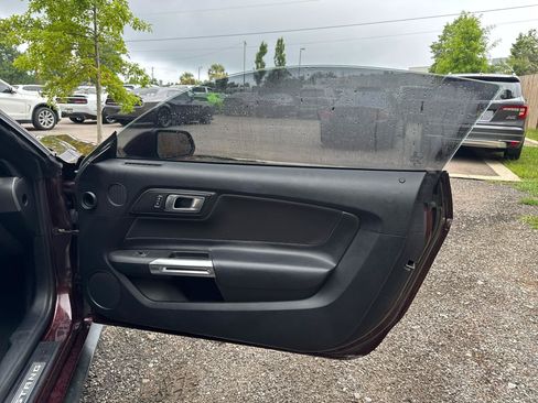 Used 2018 Ford Mustang GT w/ Equipment Group 301A RWD image 27